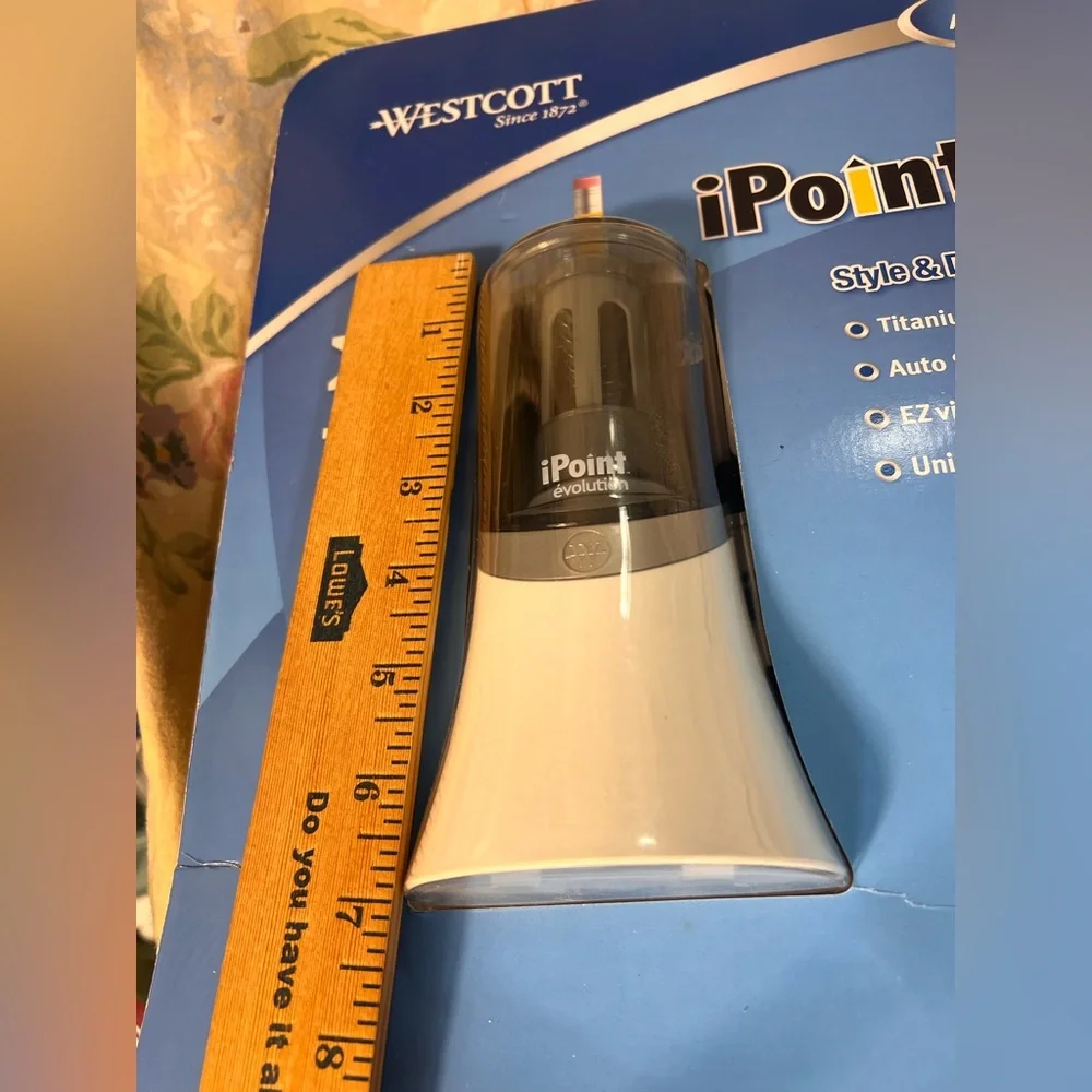 iPoint Electric Pencil Sharpener in White and Black